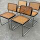 Suite de 4 chaises vintage modèle Cesca B32 en noir et chrome