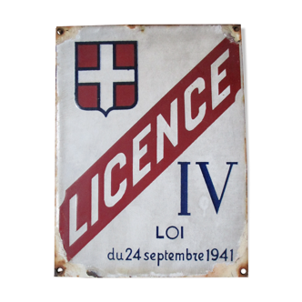 Enamelled plate