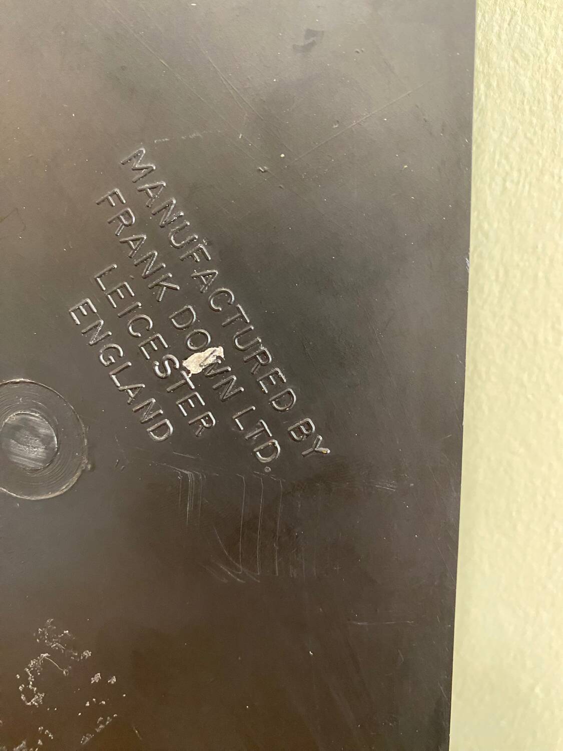 4 vintage flower plates