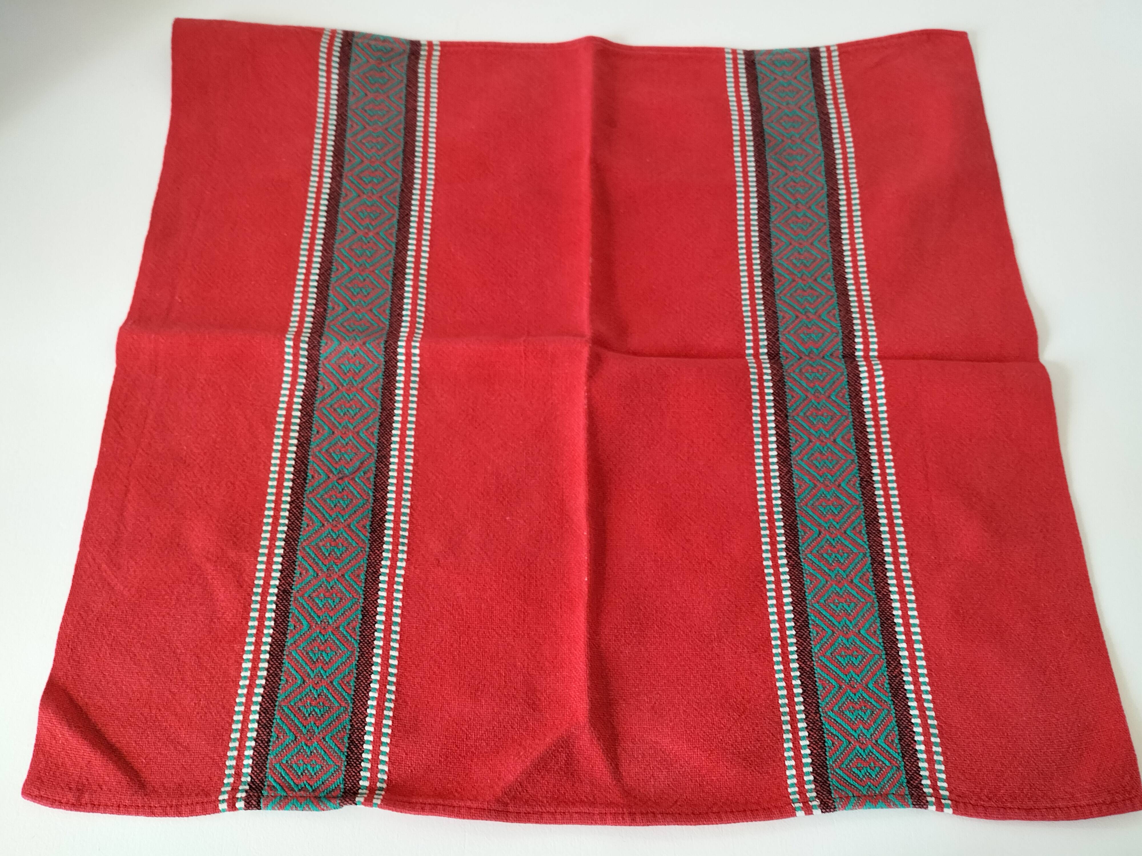 Vintage Basque set: square tablecloth & 7 napkins, 1960s