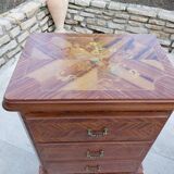 Commodes sur pieds