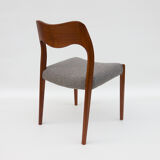 Lot de 8 chaises modèle 71 Arne Hovmand Olsen pour Niels Moller années 60/70