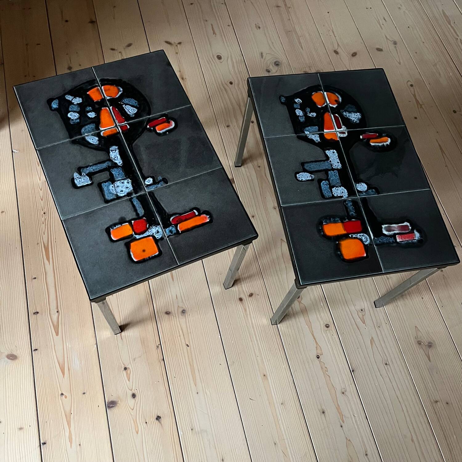 Paire de tables d’appoint carreaux Belarti