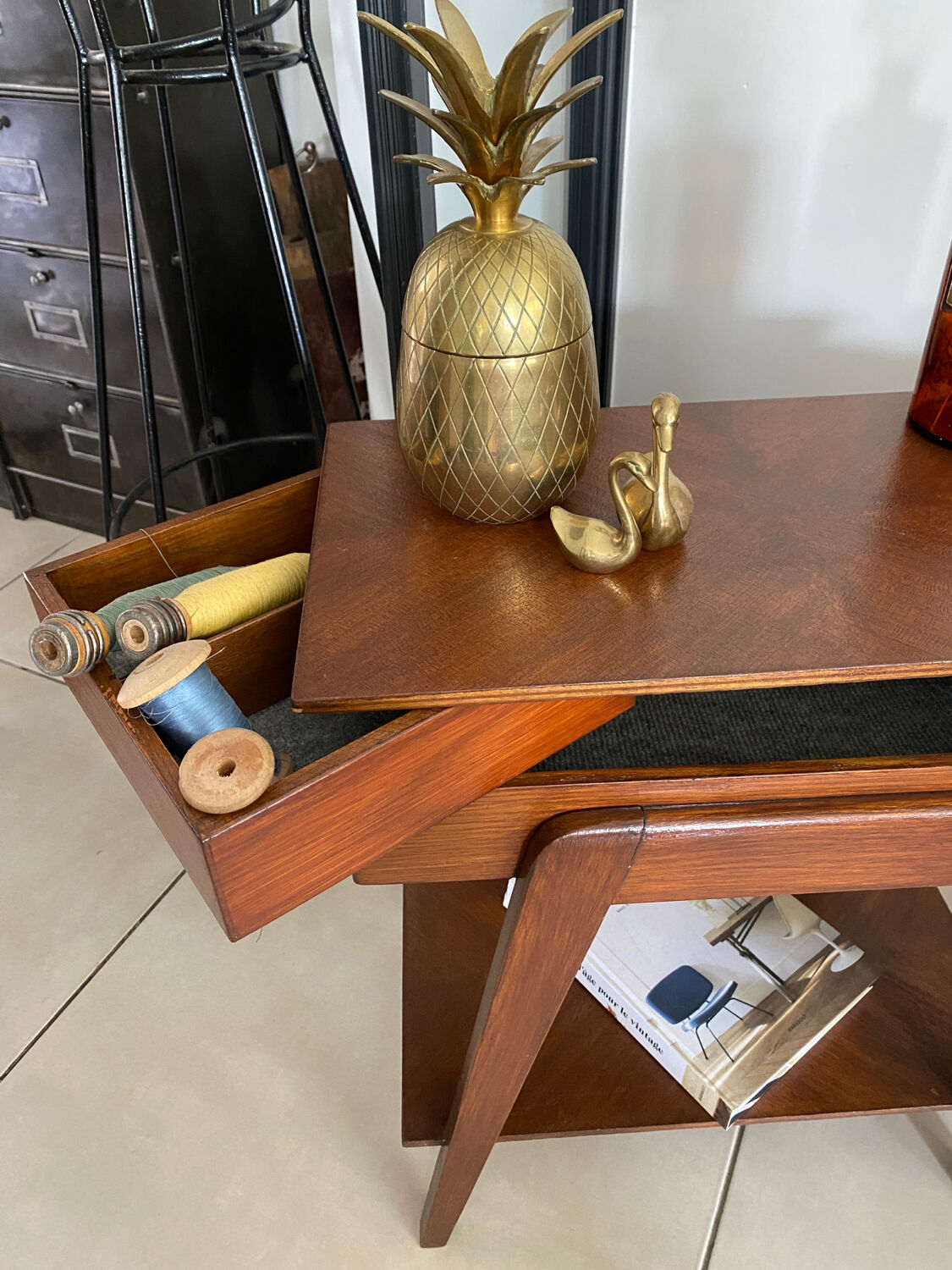 Vintage compass feet worker