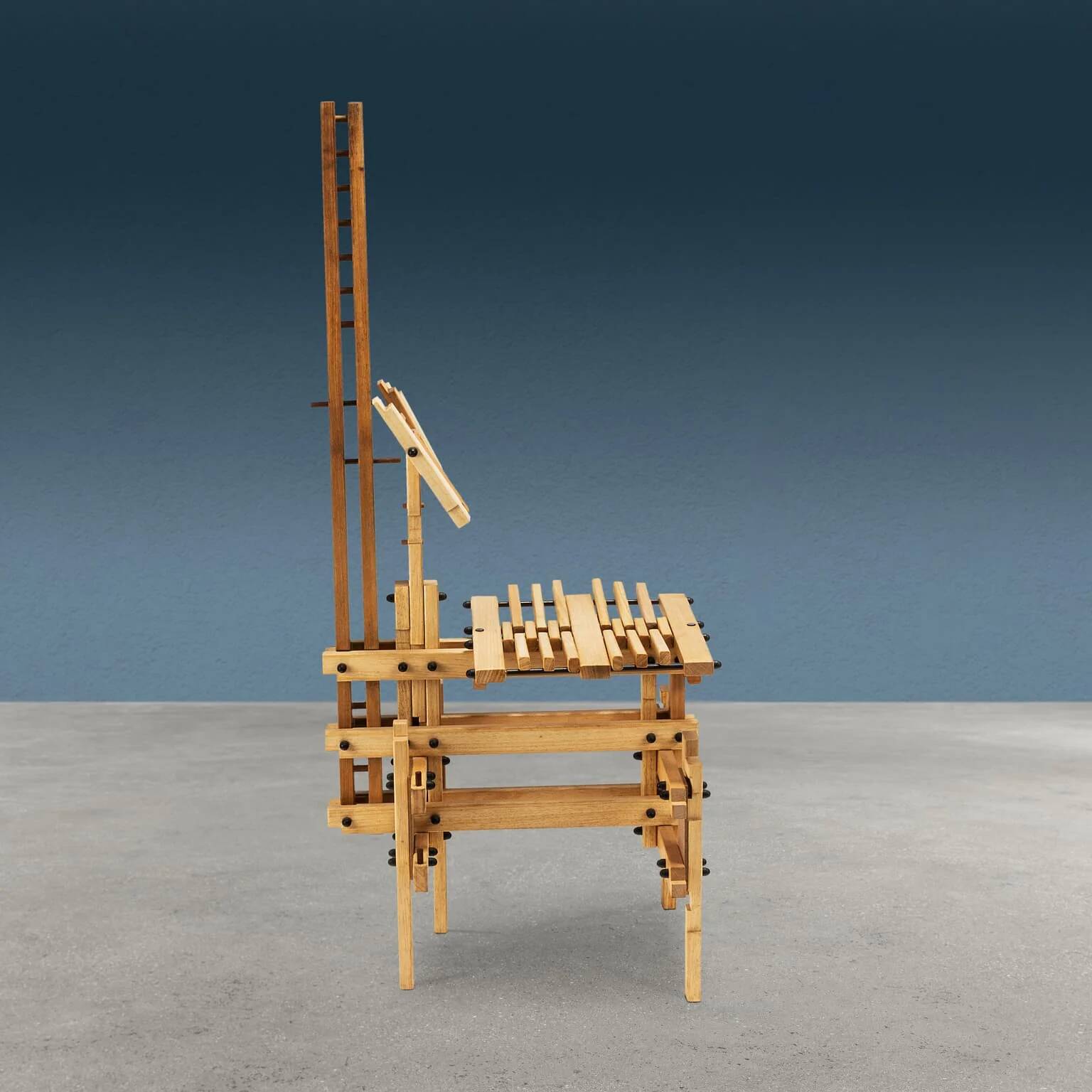 Chaise sculpturale post-moderne en bois, design Anacleto Spazzapan