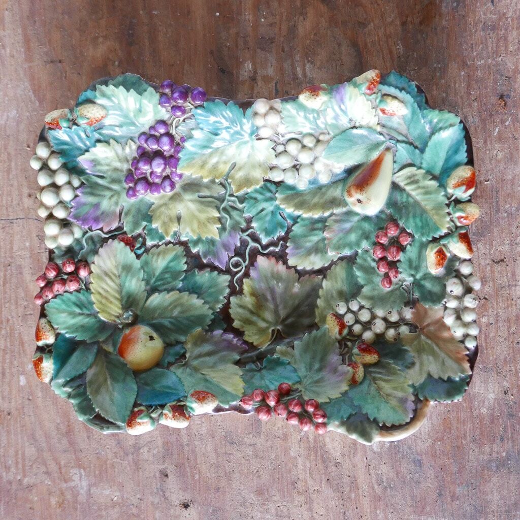 Porcelain dish, Jacob Petit