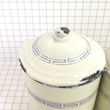 Five spice pots in enamel