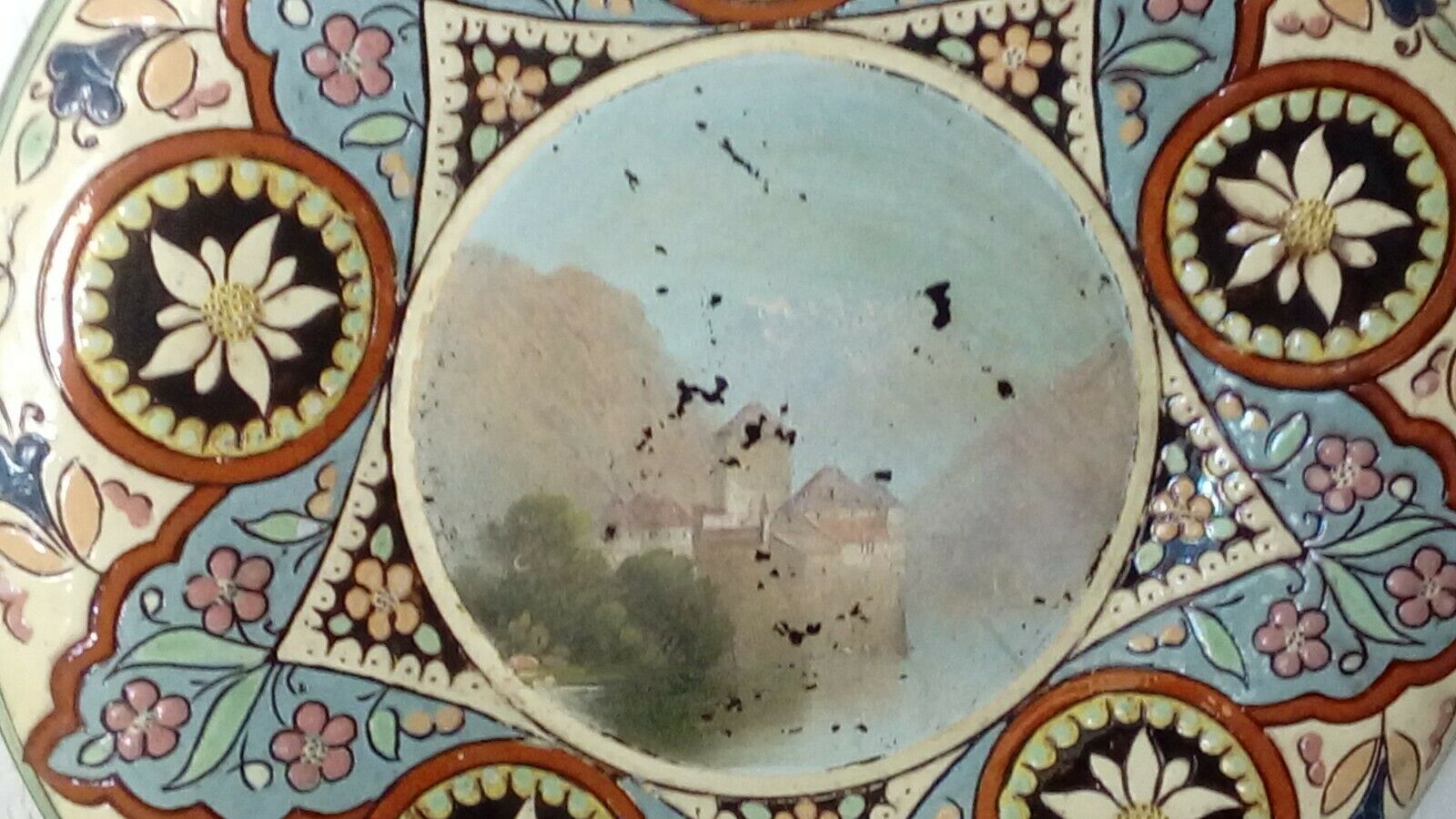 Assiette thoune faience suisse emaux  decor paysage debut 20 eme