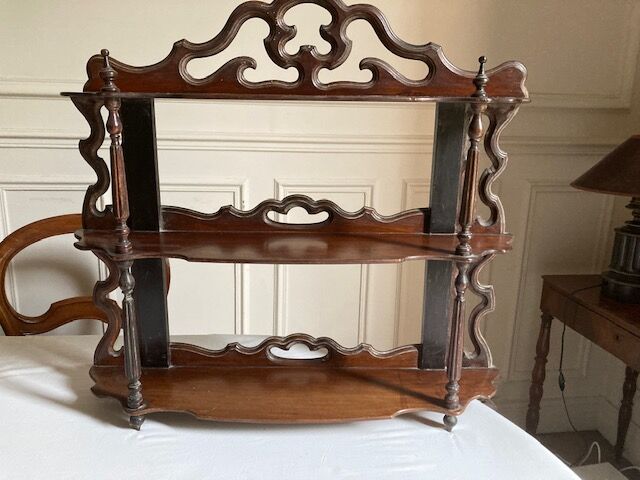 Napoleon III mahogany shelf