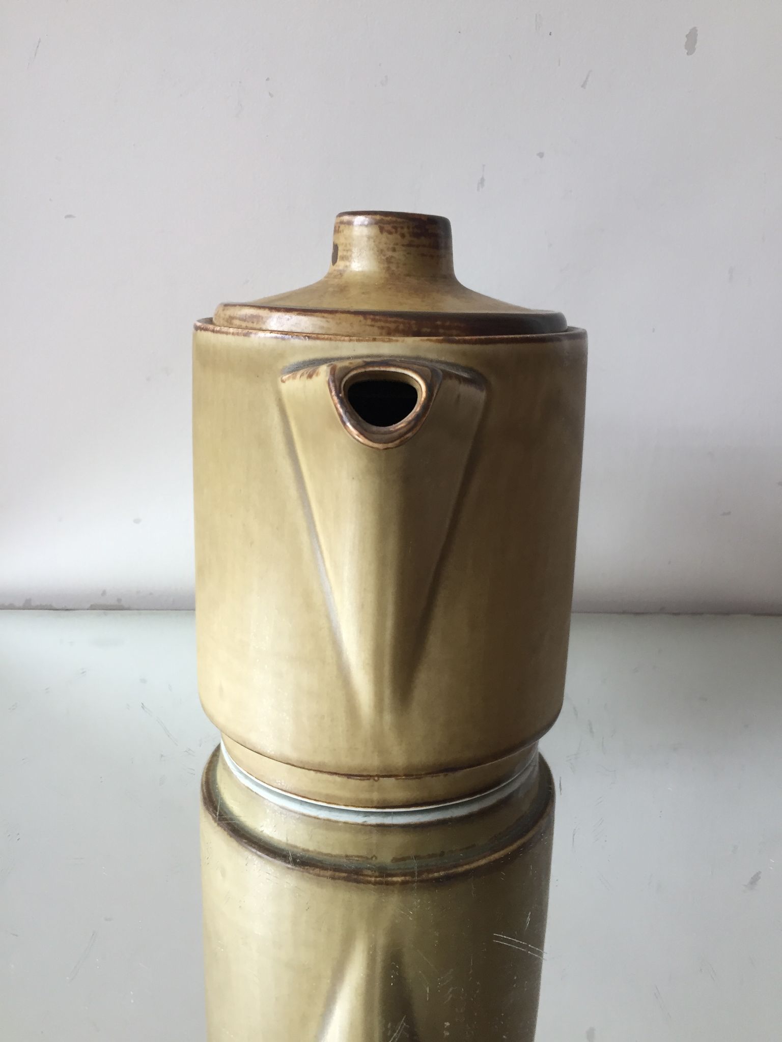 Cafetière en grès scandinave