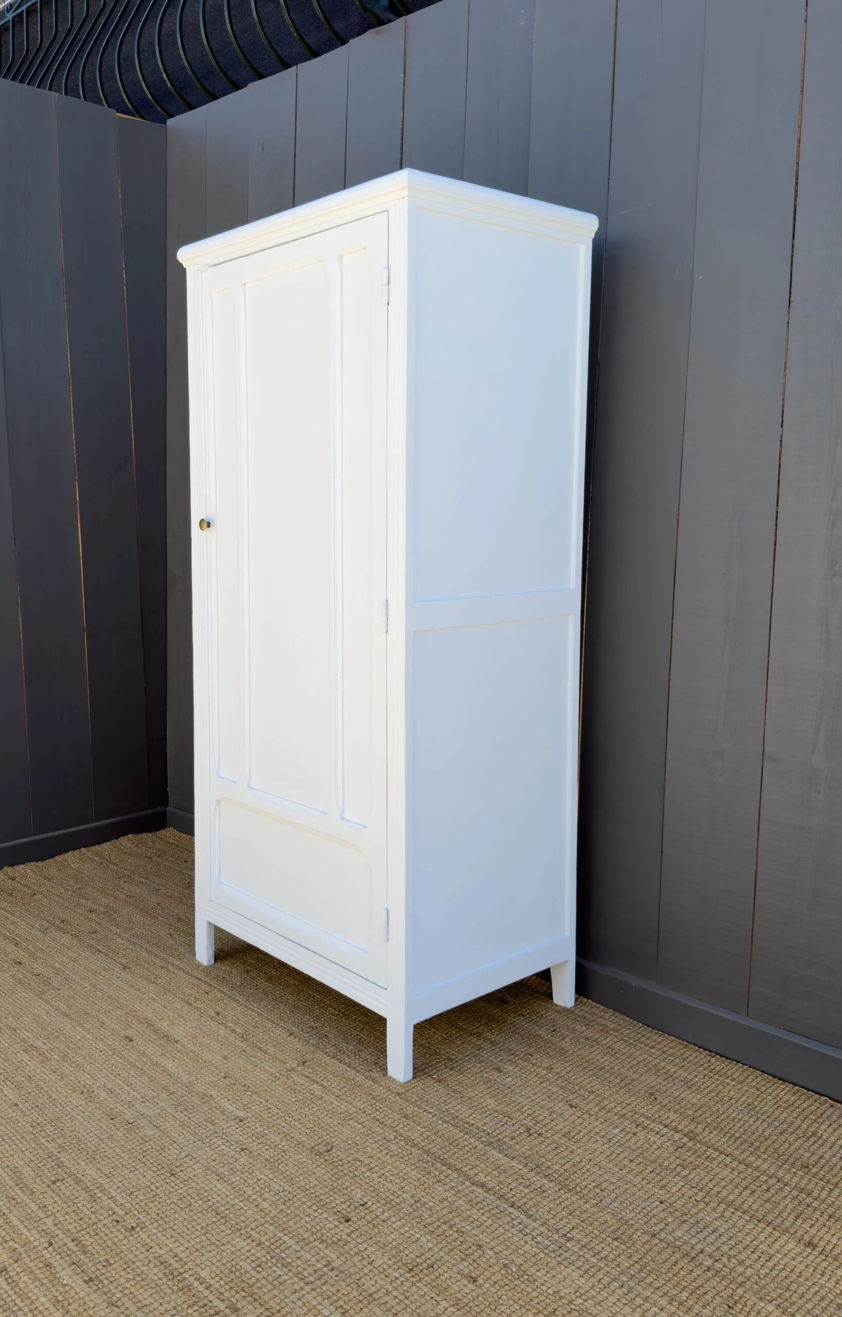 Armoire parisienne