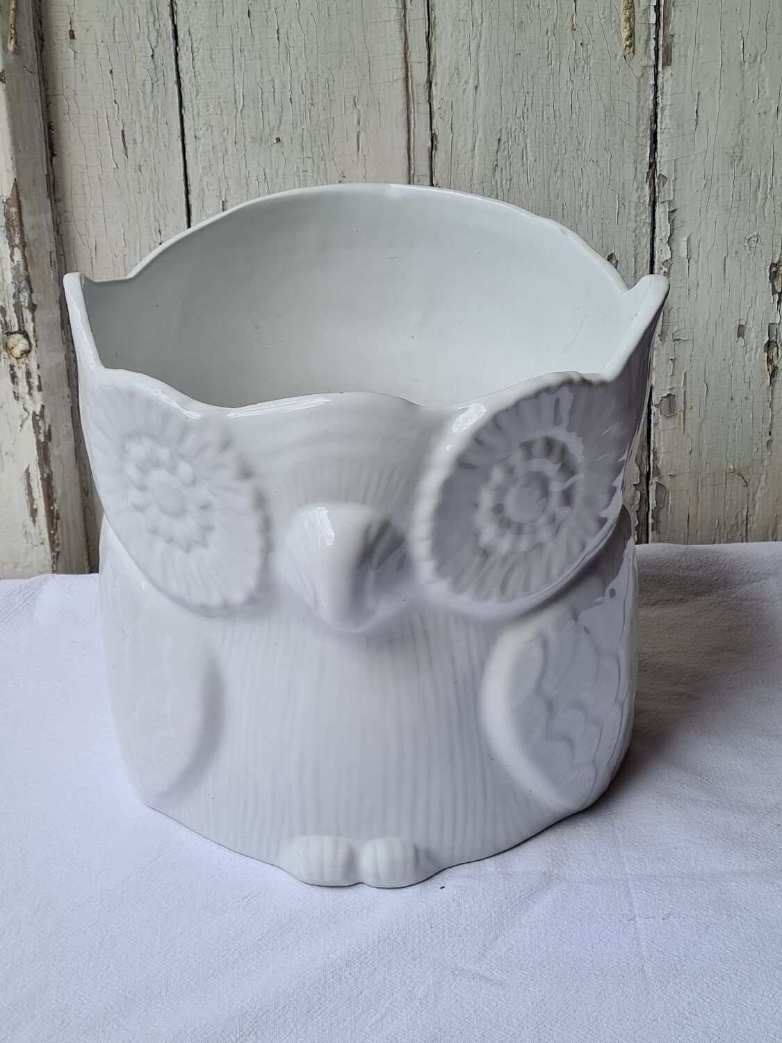 Owl pot cover, white ceramic owl