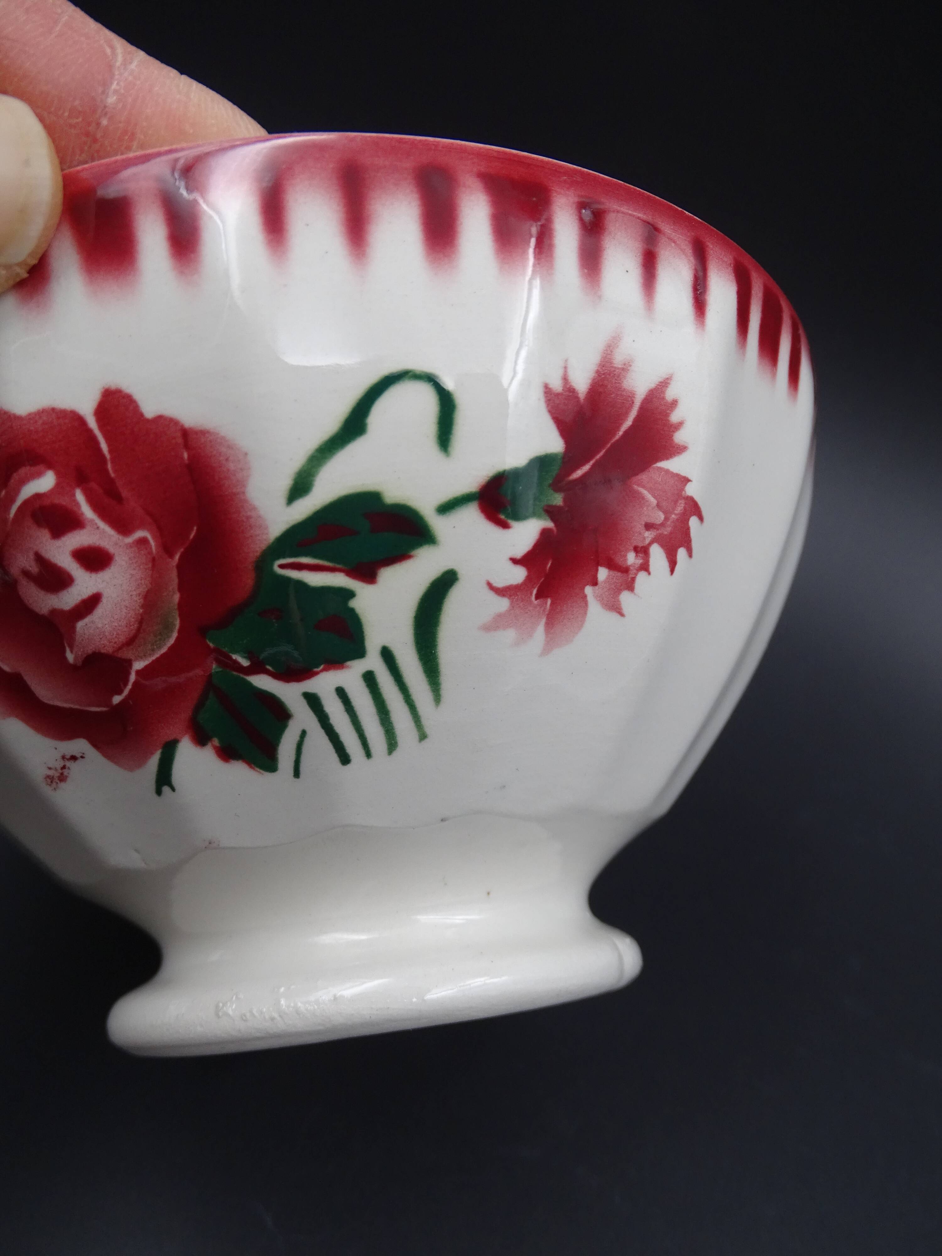 Sarreguemines earthenware bowl - Model Yvette - Circa 1940