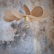 12-blade propeller suspension in rattan and nude linen