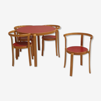 Set table and 4 chairs "8000 series" , Magnus Olesen, 1980