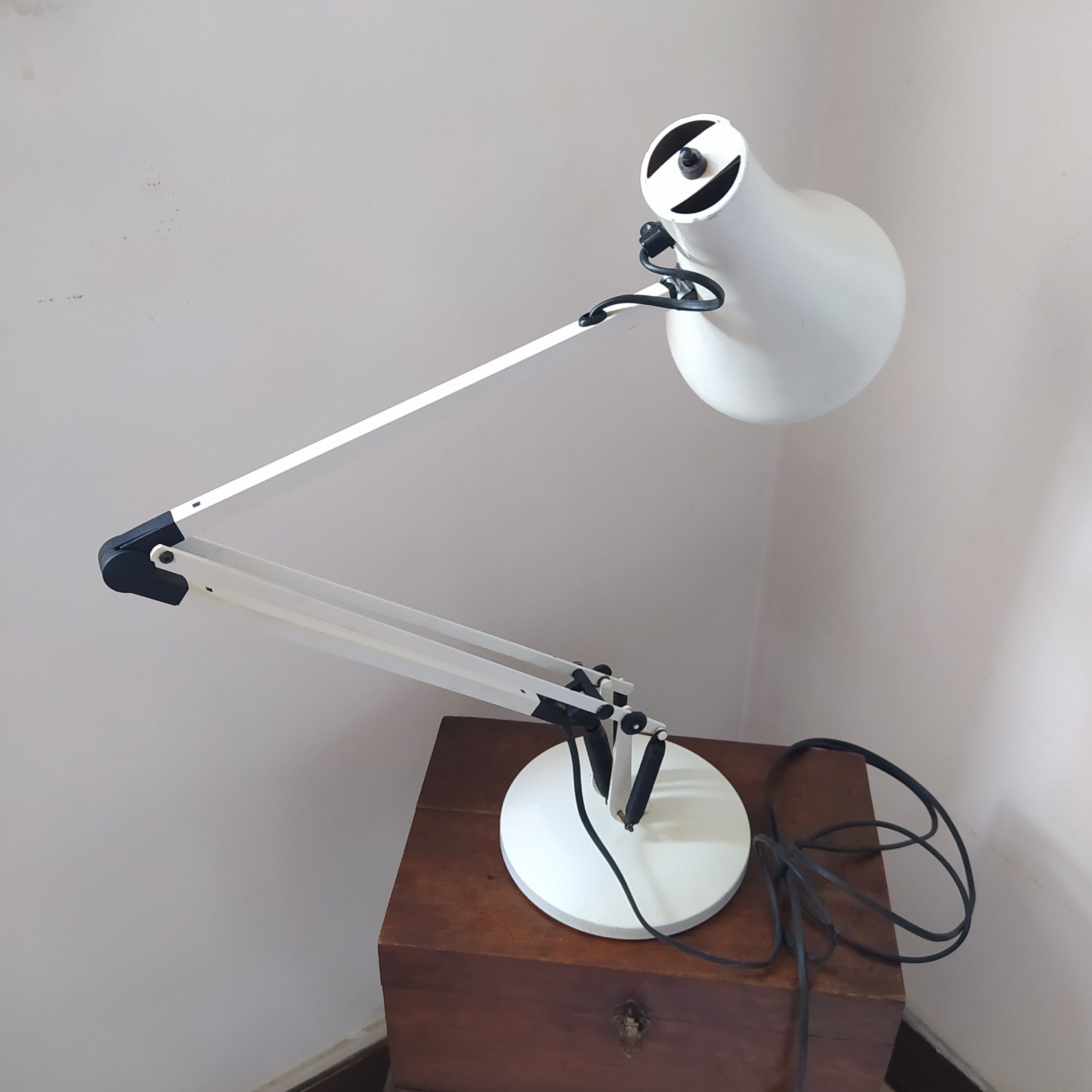 Lamp architect anglepoise designer carwardine