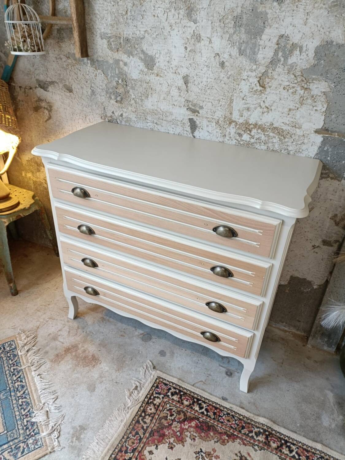 Chest of drawers
