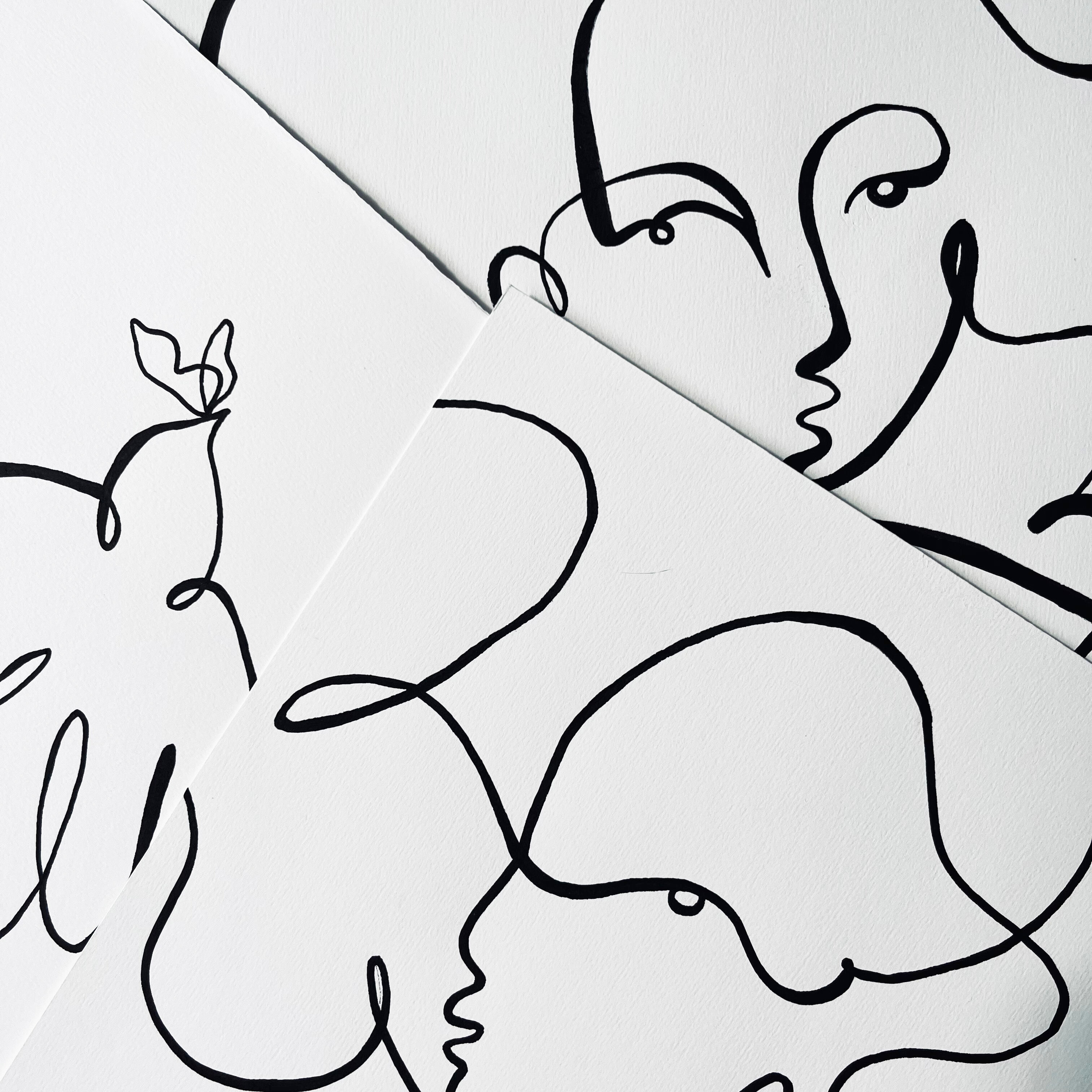 "Divine Figure" - Handmade in black acrylic in limited edition by Atelier Agapé