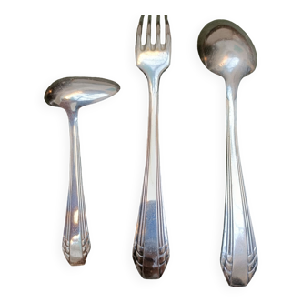 Set of silvered metal cutlery