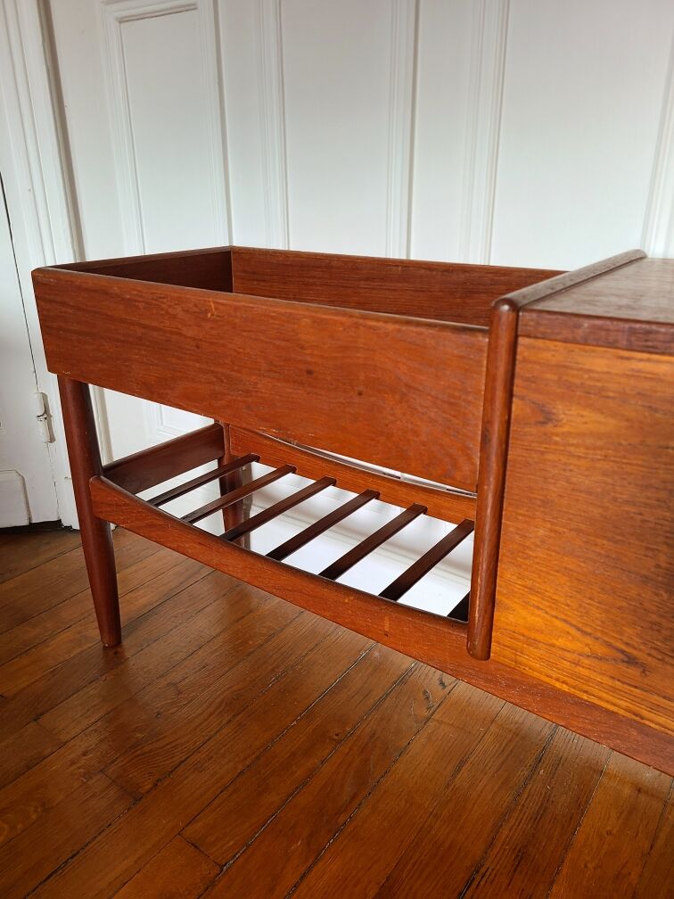 Scandinavian teak planter by Arne Wahl Iversen