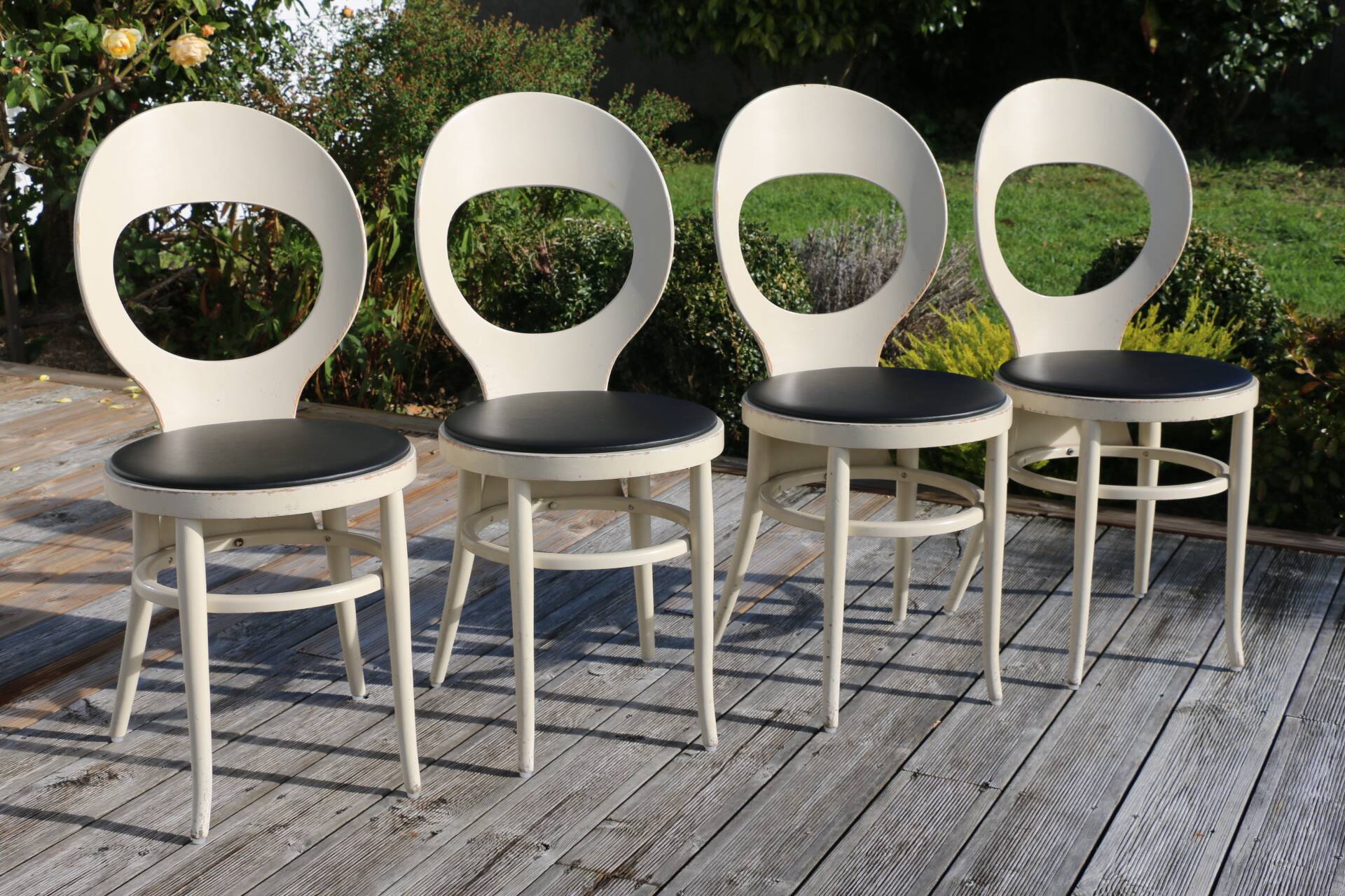 Chaise baumann mouette blanche skaï noir