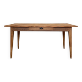 Table de ferme vintage aux pieds fuseaux.