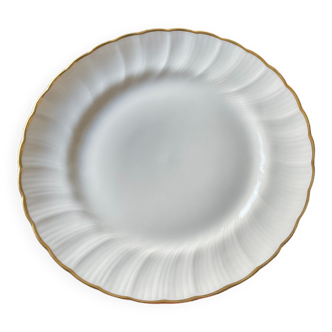 Assiettes blanches et doré