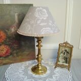 Lampe en laiton avec son abat-jour fait main avec motifs de fleurs