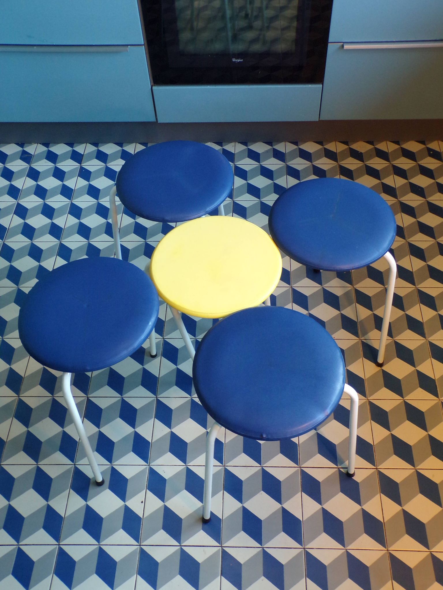 Set 5 tabourets tripode 1950 en skaï