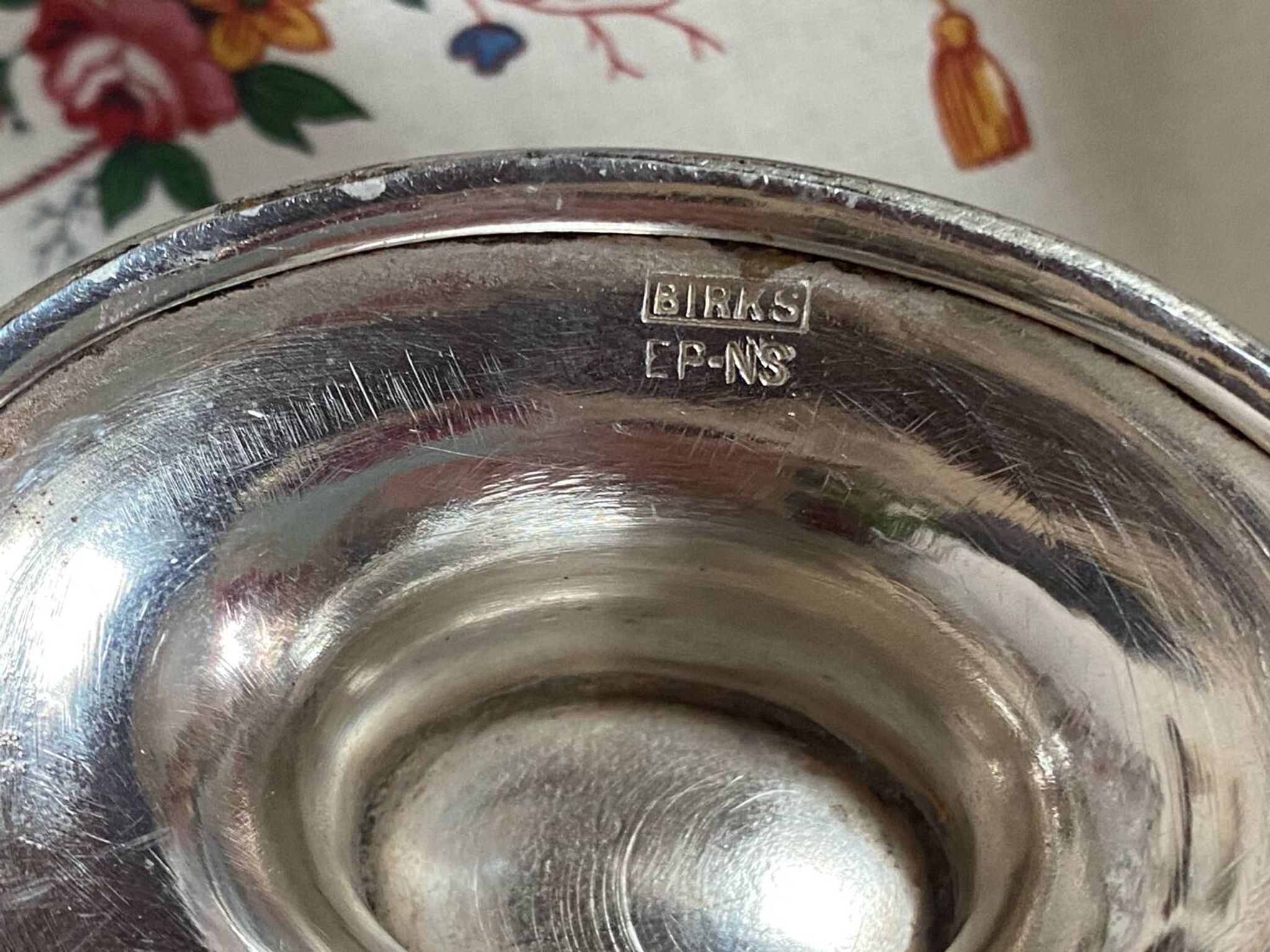 Saucière en métal argenté ancienne estampillée Birks
