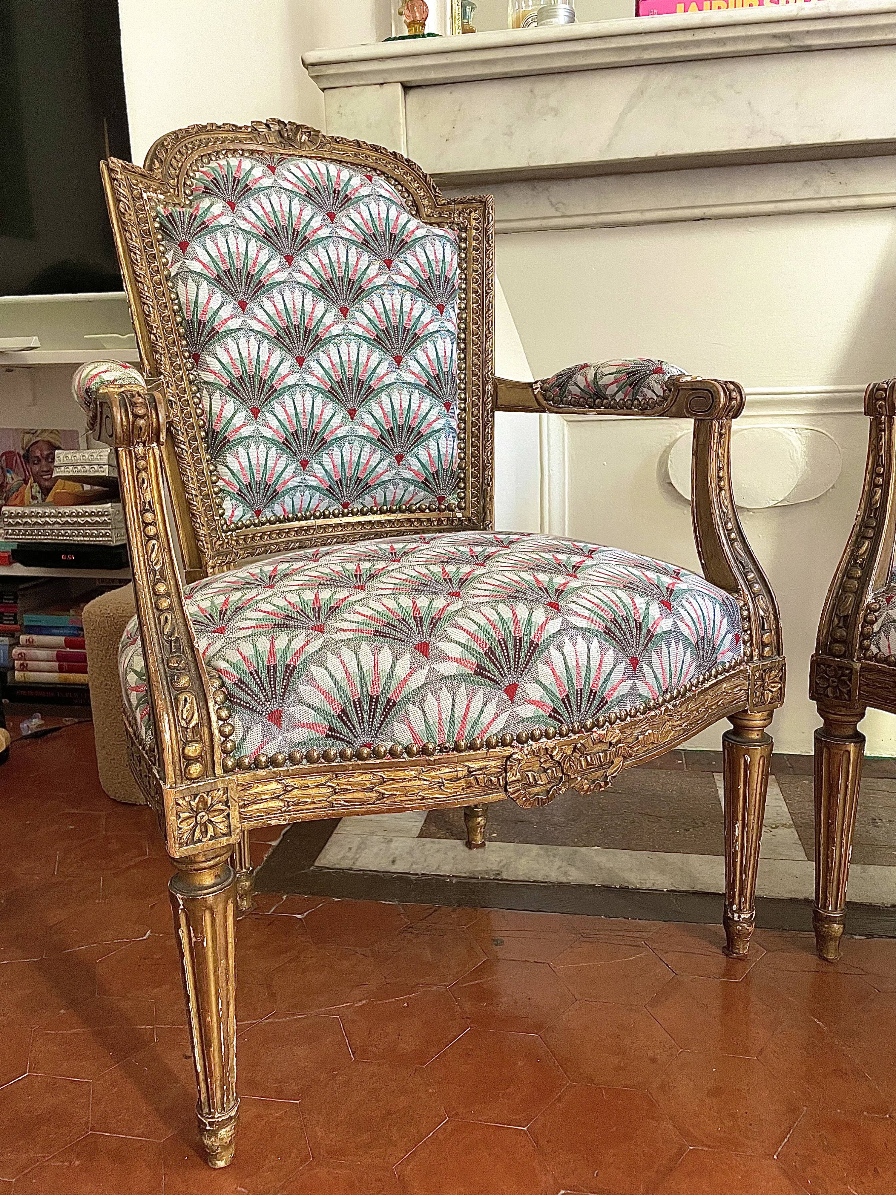 Paire de fauteuils Louis XVI restaurés