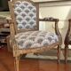 Paire de fauteuils Louis XVI restaurés