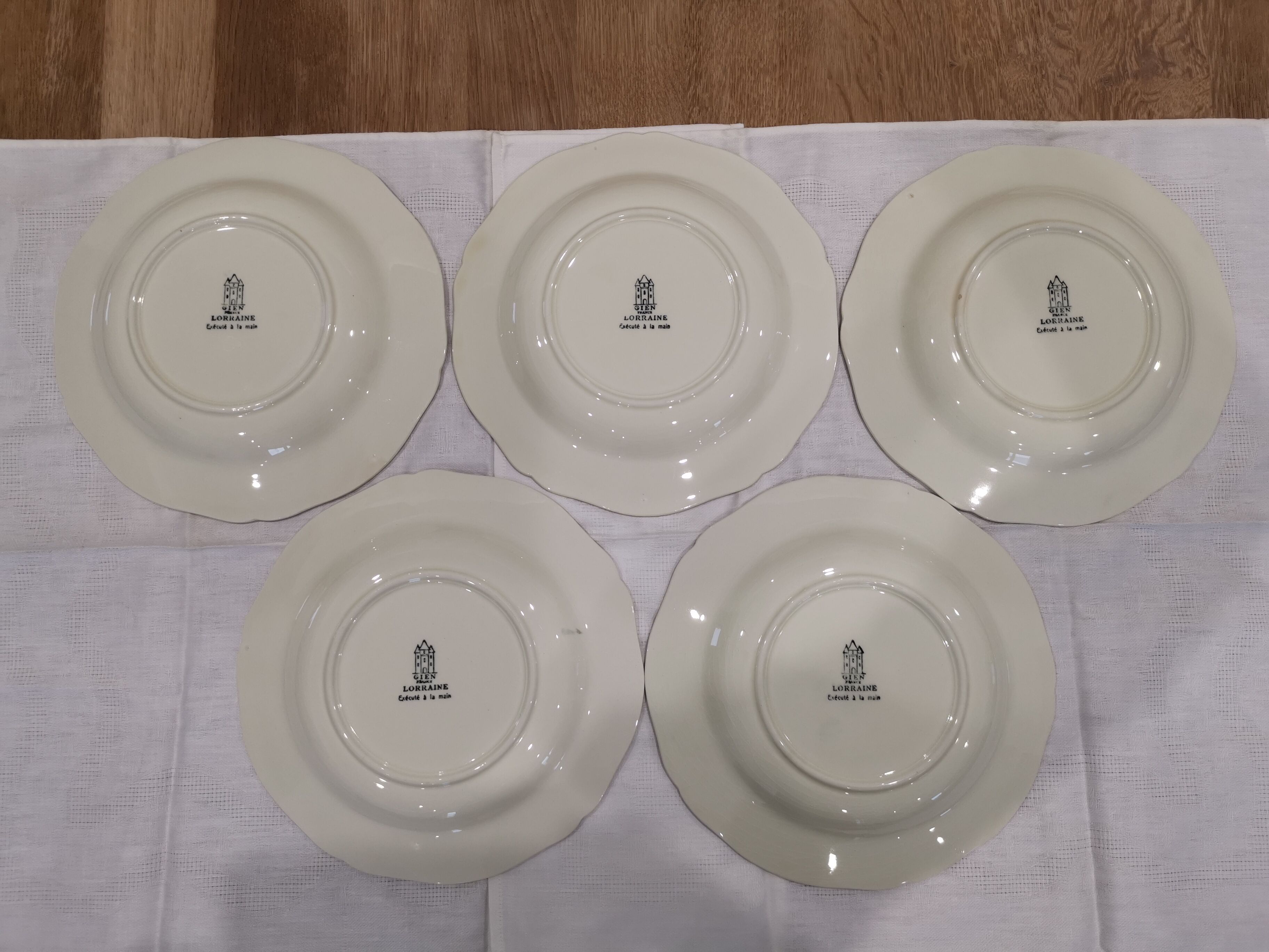 5 Old hollow plates in GIEN earthen motif "Lorraine"