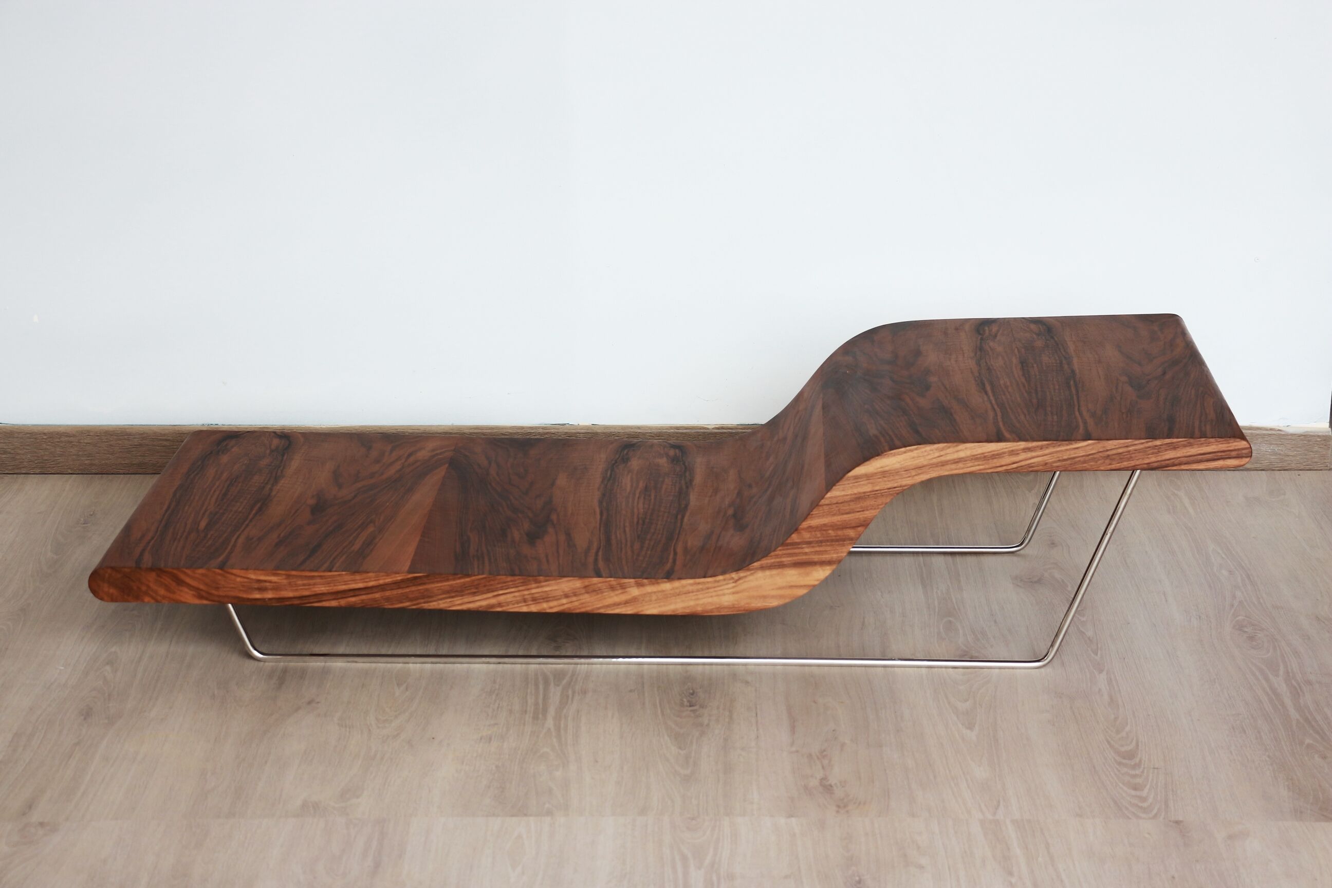 Design coffee table - Walnut