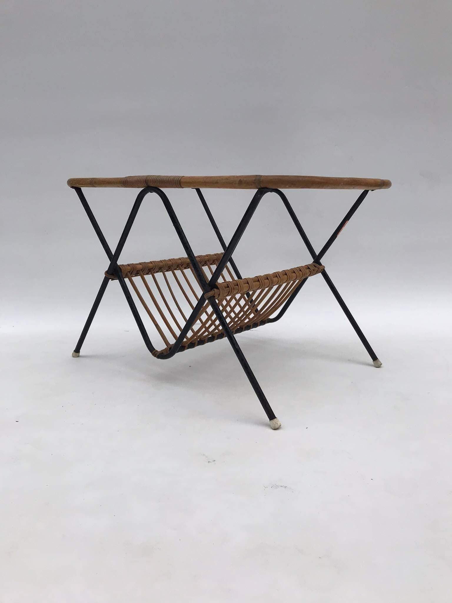 Coffee table with newspaper holder from the 60's