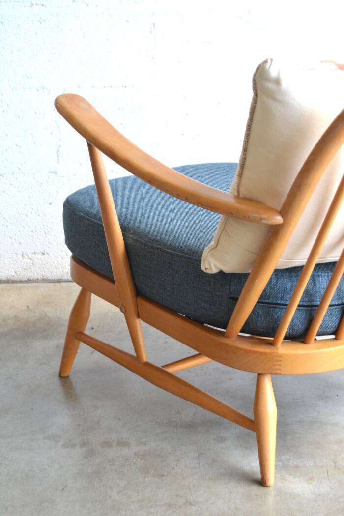 Pair of vintage armchairs by Ercol