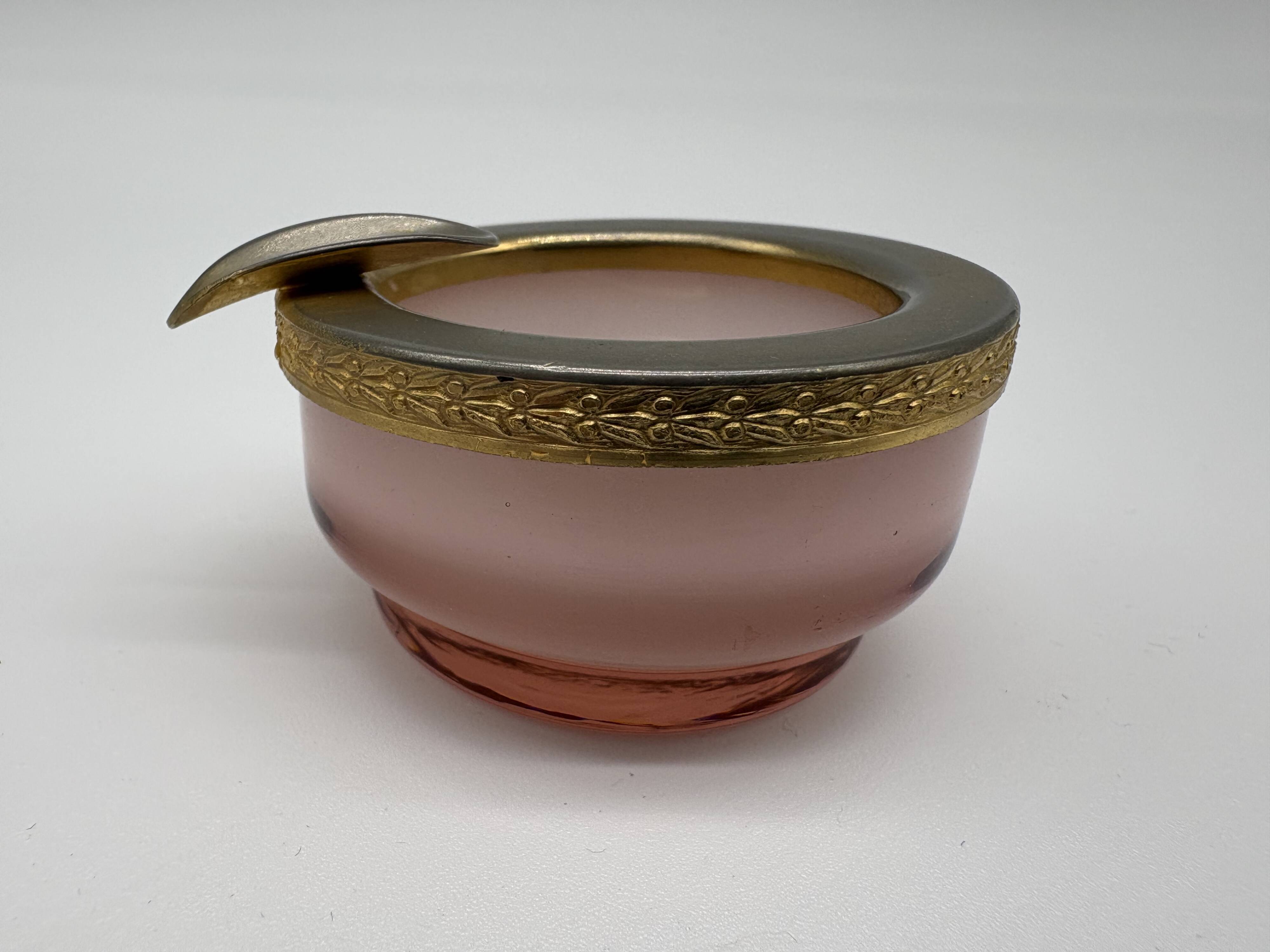 Luxurious Vintage Ashtray in Satin Pink Glass and Golden Frame | Catchall