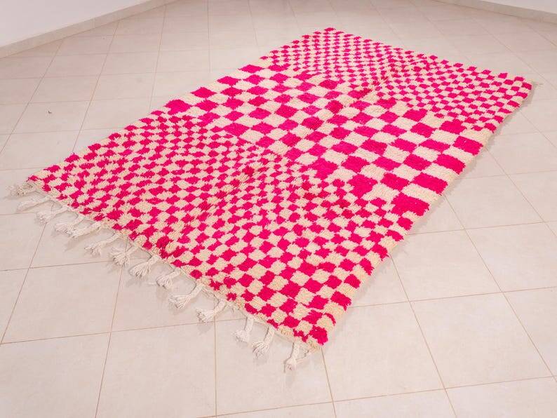 Pure wool rug, size 100 x 200 cm, red