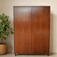 Armoire vintage scandinave en bois – penderie et étagères – années 60