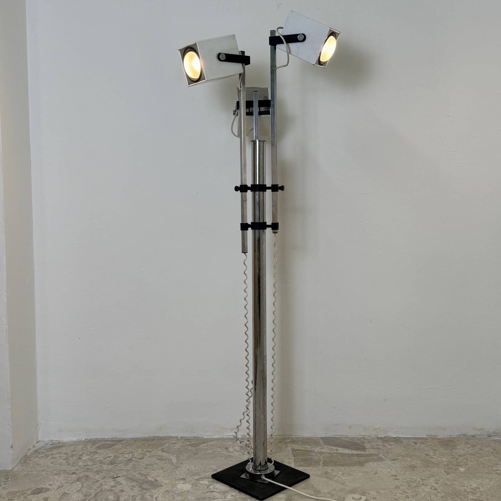 Lampada da Terra Lucitalia Design Pat Hoffman Tre Faretti Cubici Orientabil