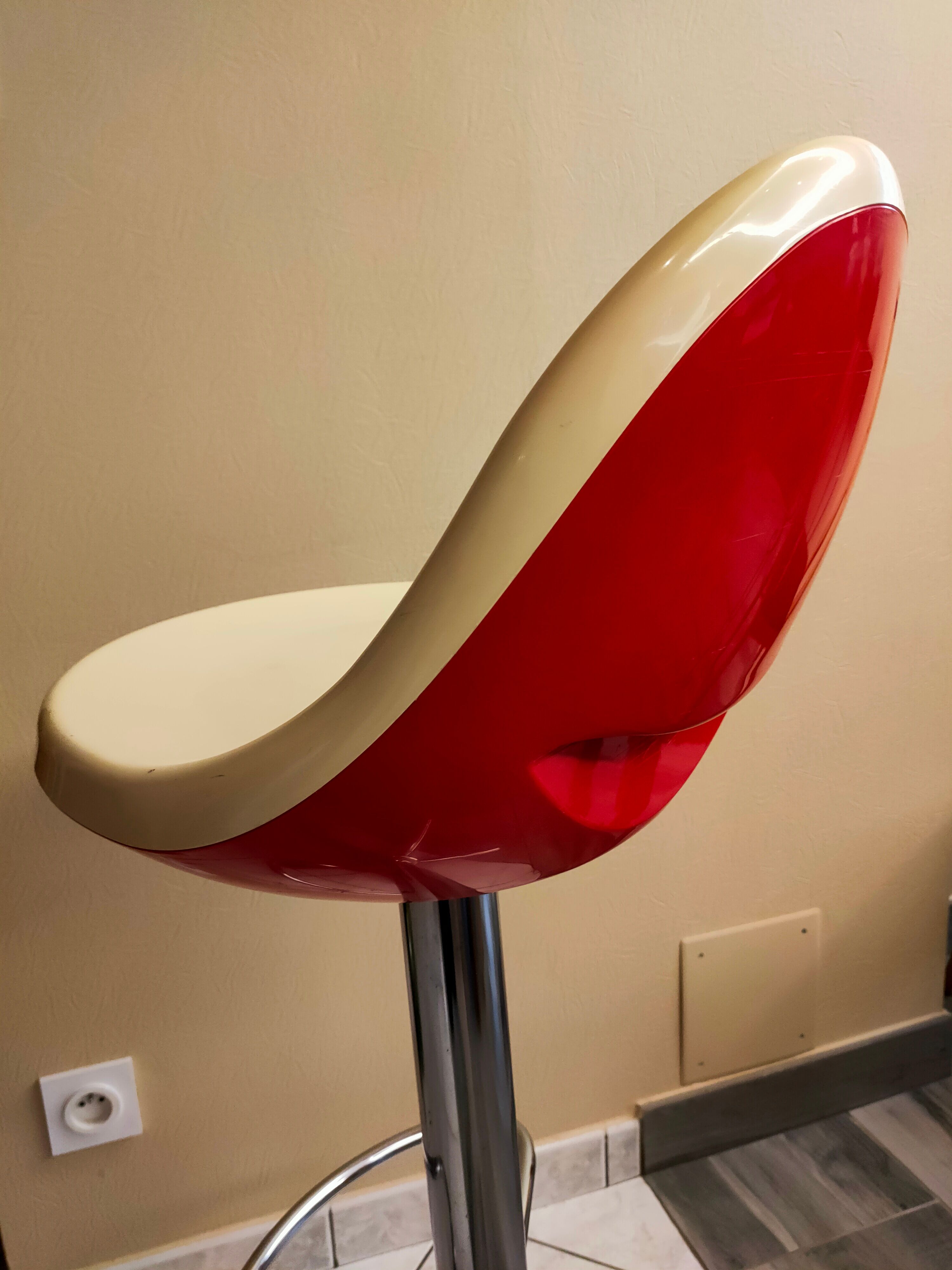 Armet Greta vintage bar stool