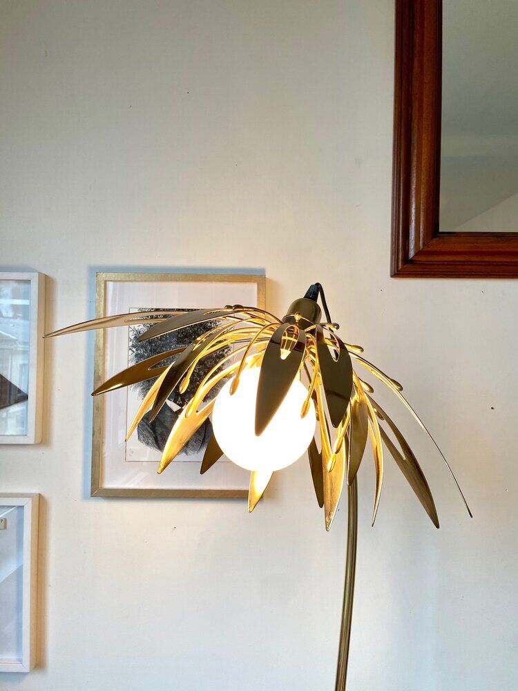 Gold metal flower lamppost