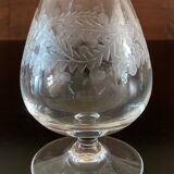 Suite de 4 verres à cognac en cristal soufflés et taillés