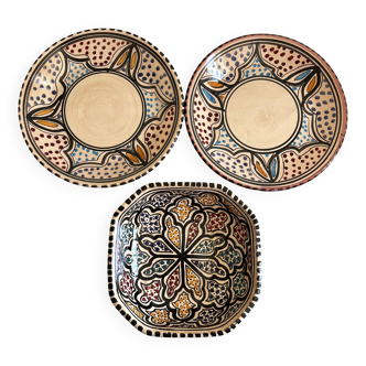 Trio of vintage oriental ceramic plates and ramekin