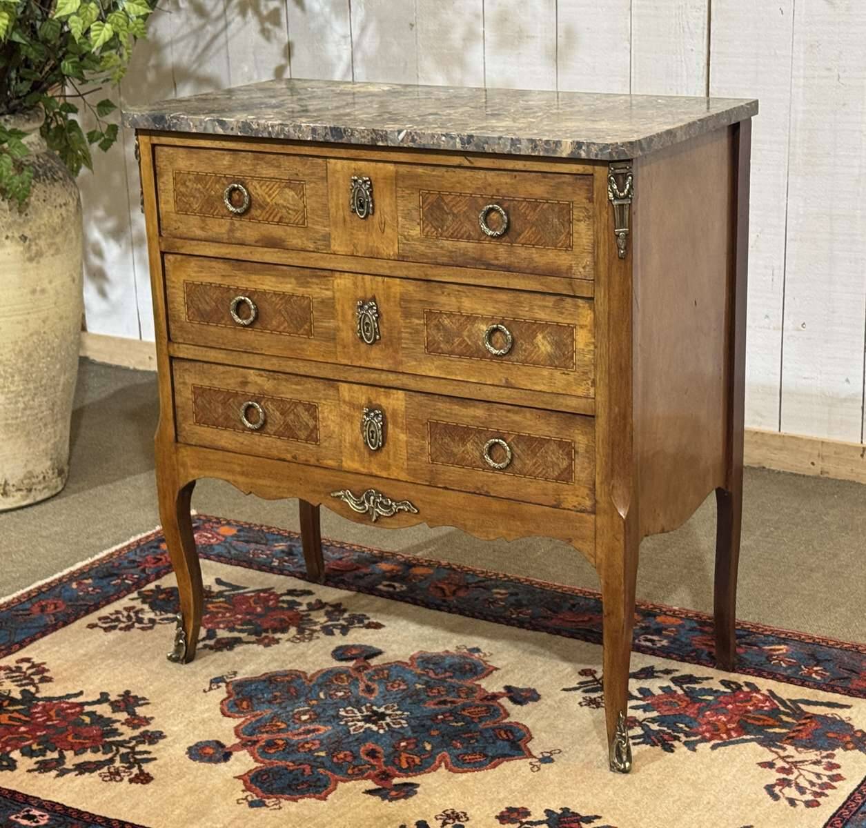 Transitional jump commode in walnut with marble top - 1950s
