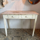 Small country table with 2 drawers
