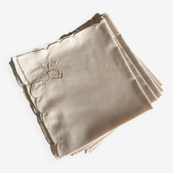 5 serviettes brodées (39 x 39 cm)