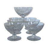 8 cups champagne service