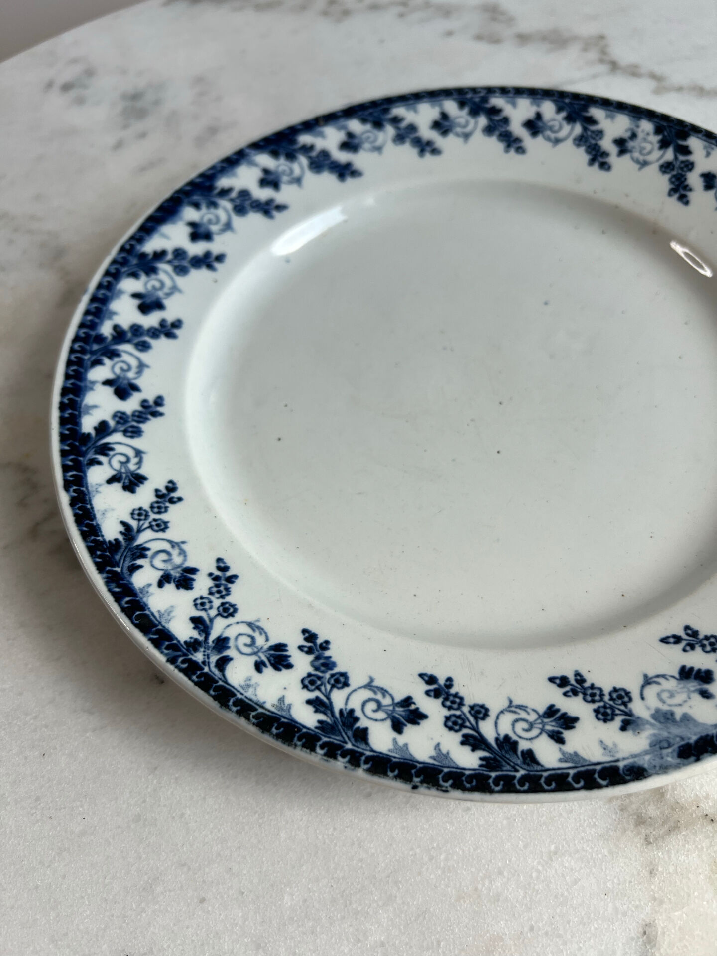 Assiette plate GIEN Terre de Fer — Collection Montigny