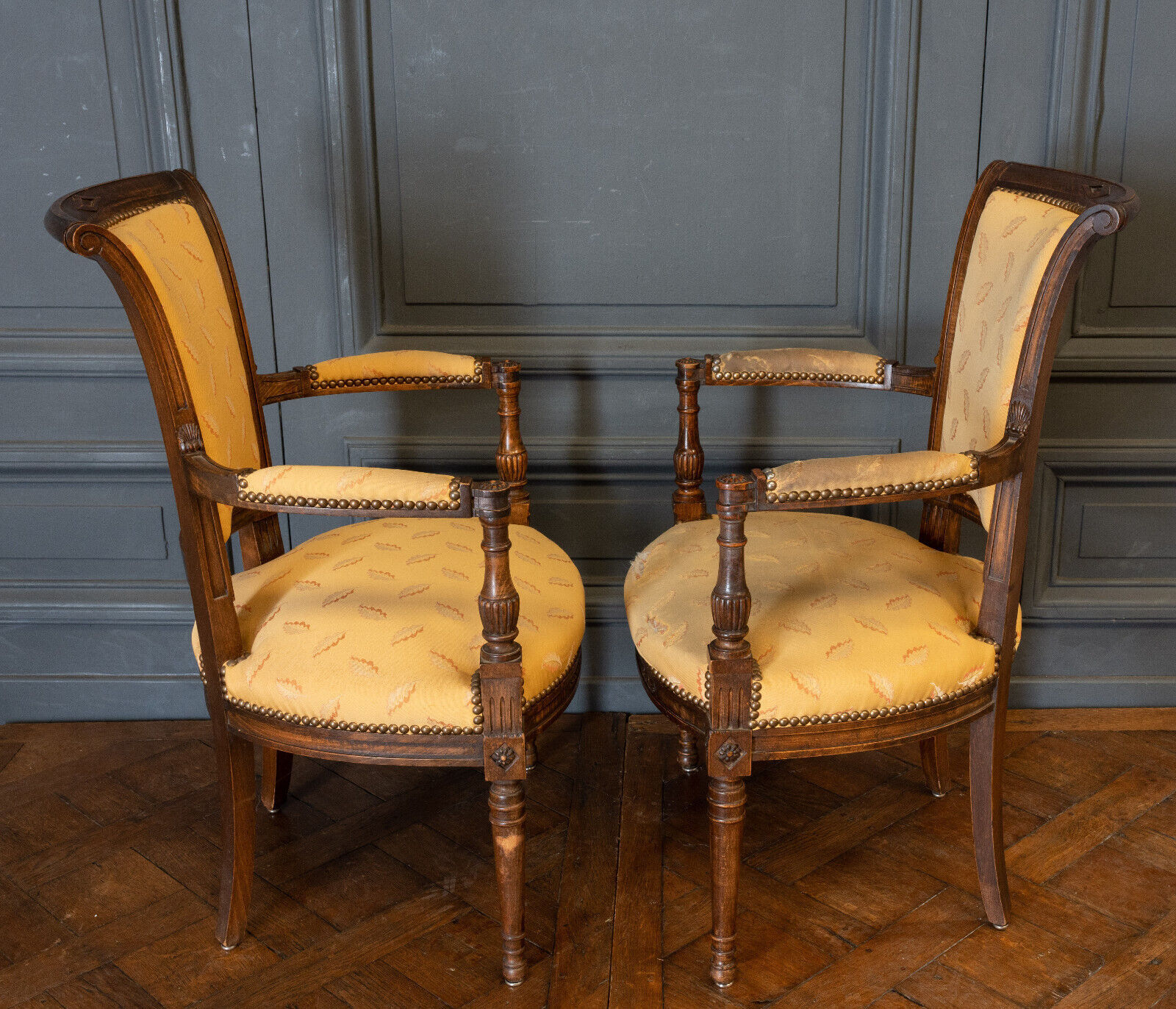 Pair of convertibles of the Directoire in walnut early nineteenth